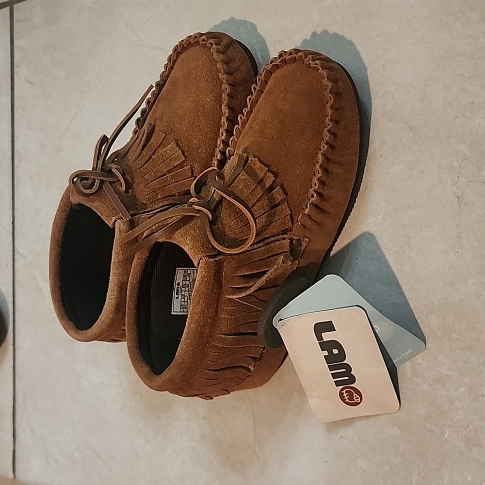 Unisex moccasins size 2 brown suede upper